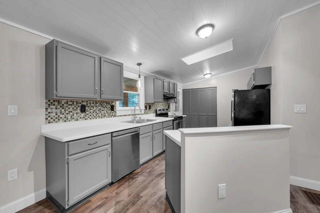 Photo of 139 Podunk Rd