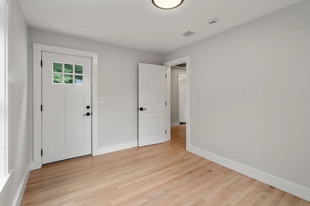 Photo of 19 Whitehorse Rd