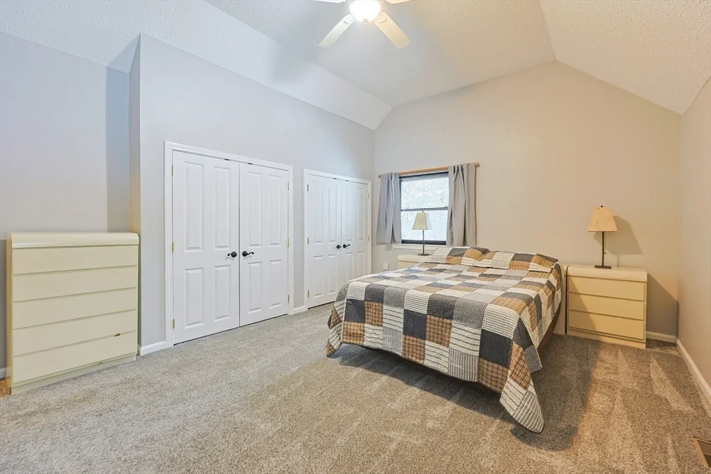 Photo of 18 Sherborne Cir