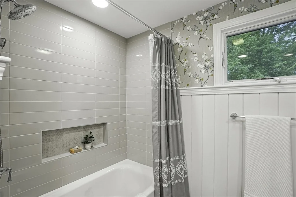 Photo of 9 Oak Hill Road
