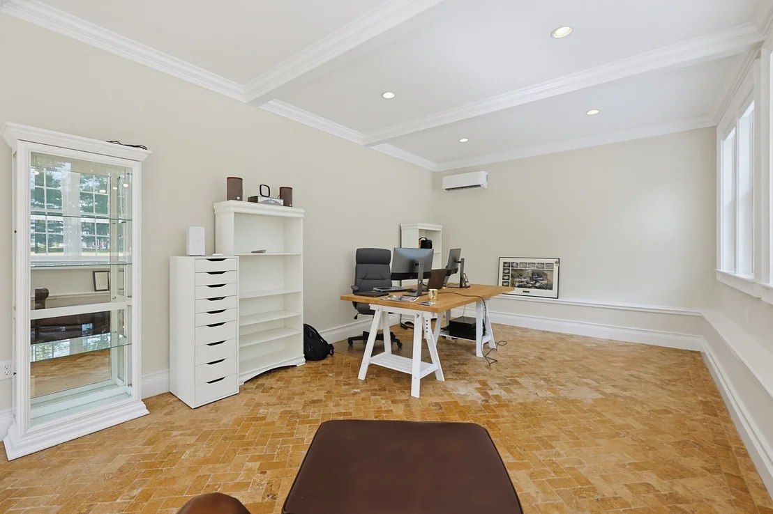 Photo of 457 Hanlon Rd