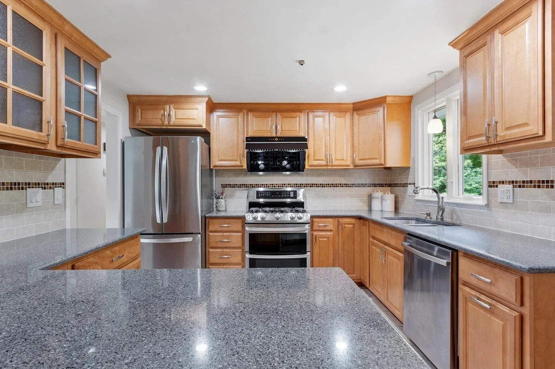 Photo of 18 Cowdrey Ln