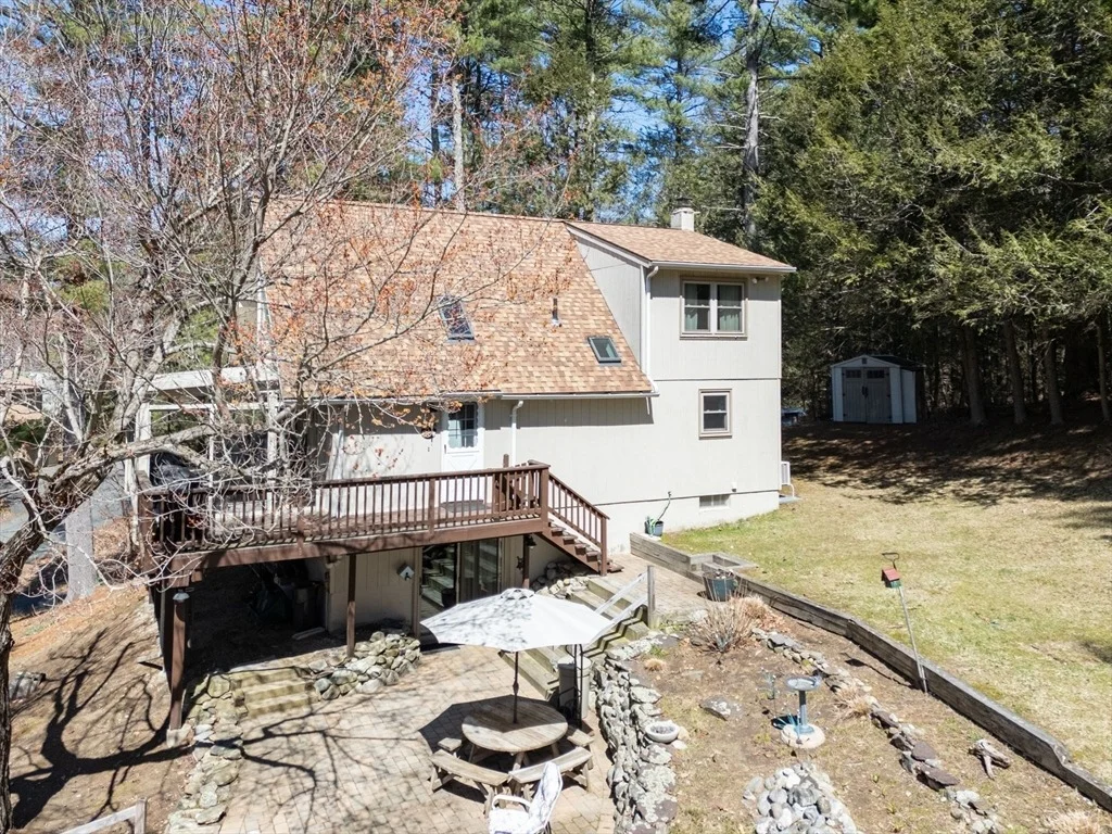 Photo of 105 Shoreline Dr