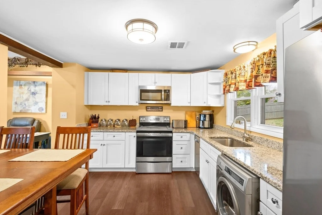 Photo of 201 Caroline Dr