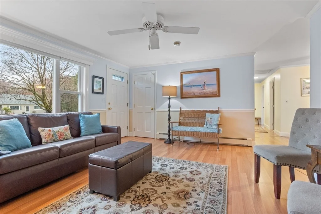 Photo of 44 Beach Point Rd