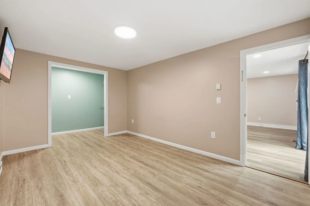 Photo of 18 Fuller Ave