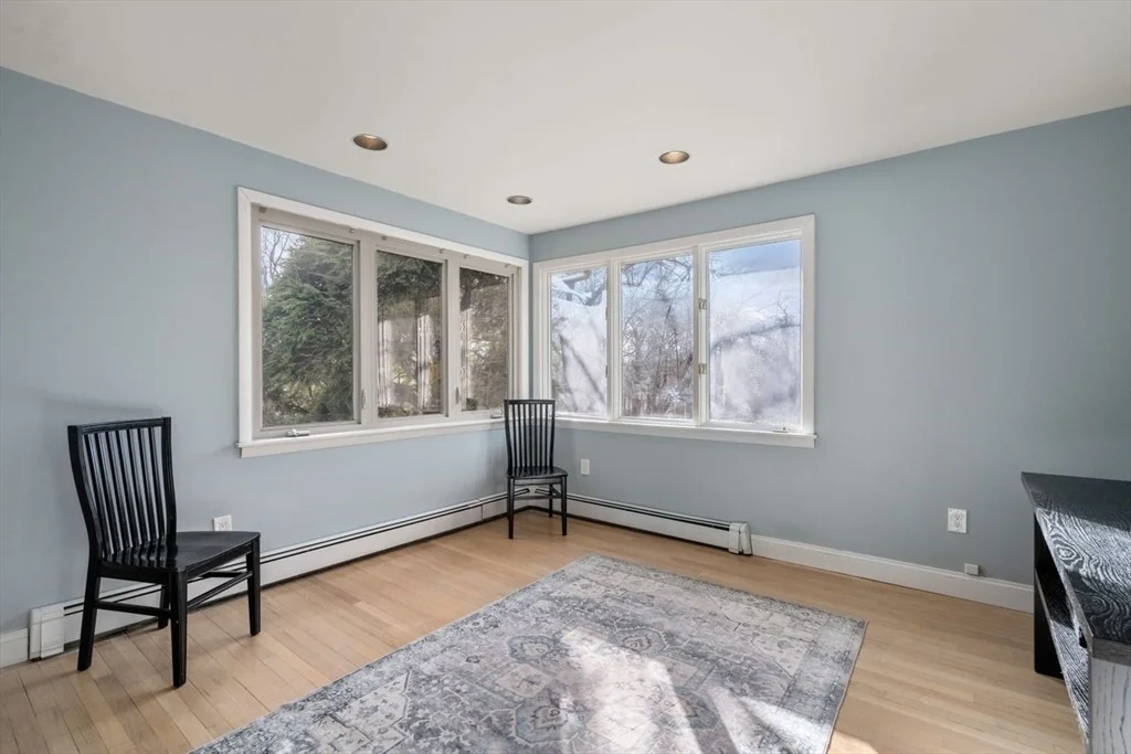 Photo of 95 Zenith Dr