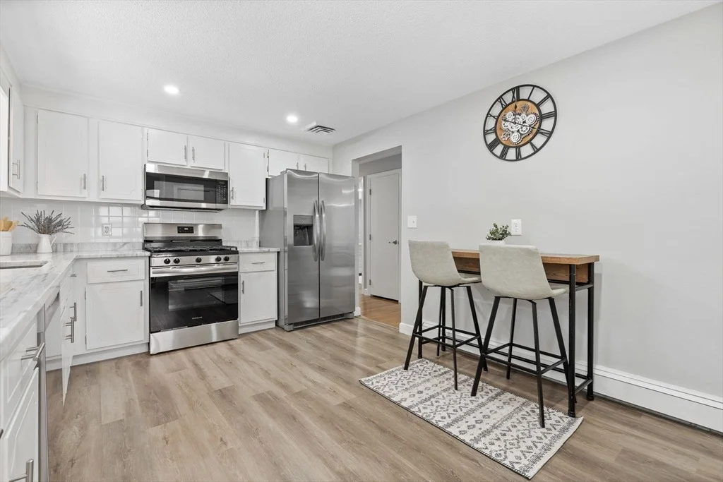 Photo of 2 Clover Cir