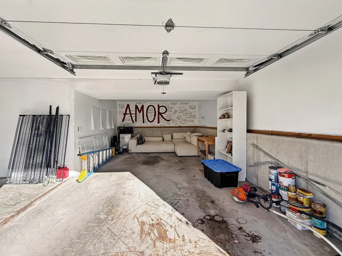 Photo of 23 Iona Ave