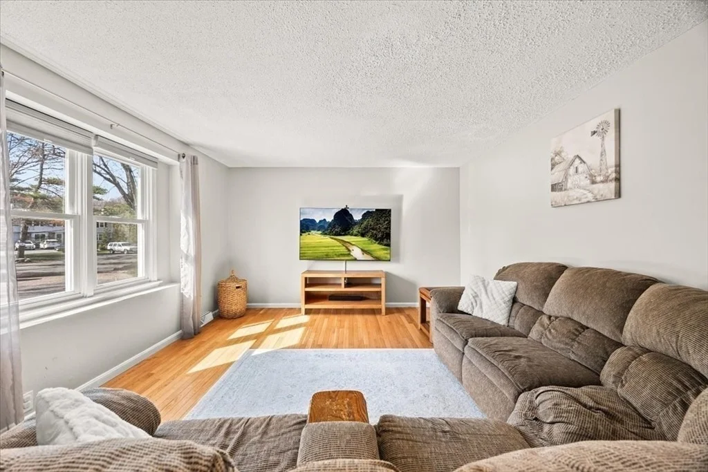 Photo of Unit 1 at 6 Robin Circle