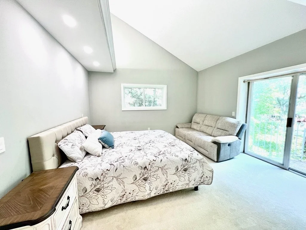 Photo of Unit 194 at 194 Captain Eames Cir