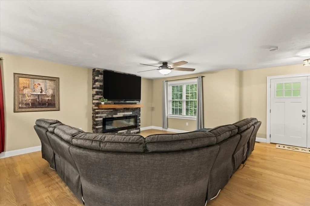 Photo of 2209 Maple Swamp Road