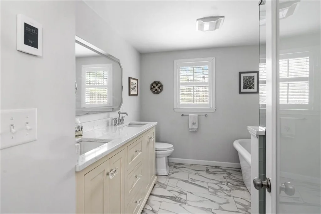 Photo of 233 Ward Street
