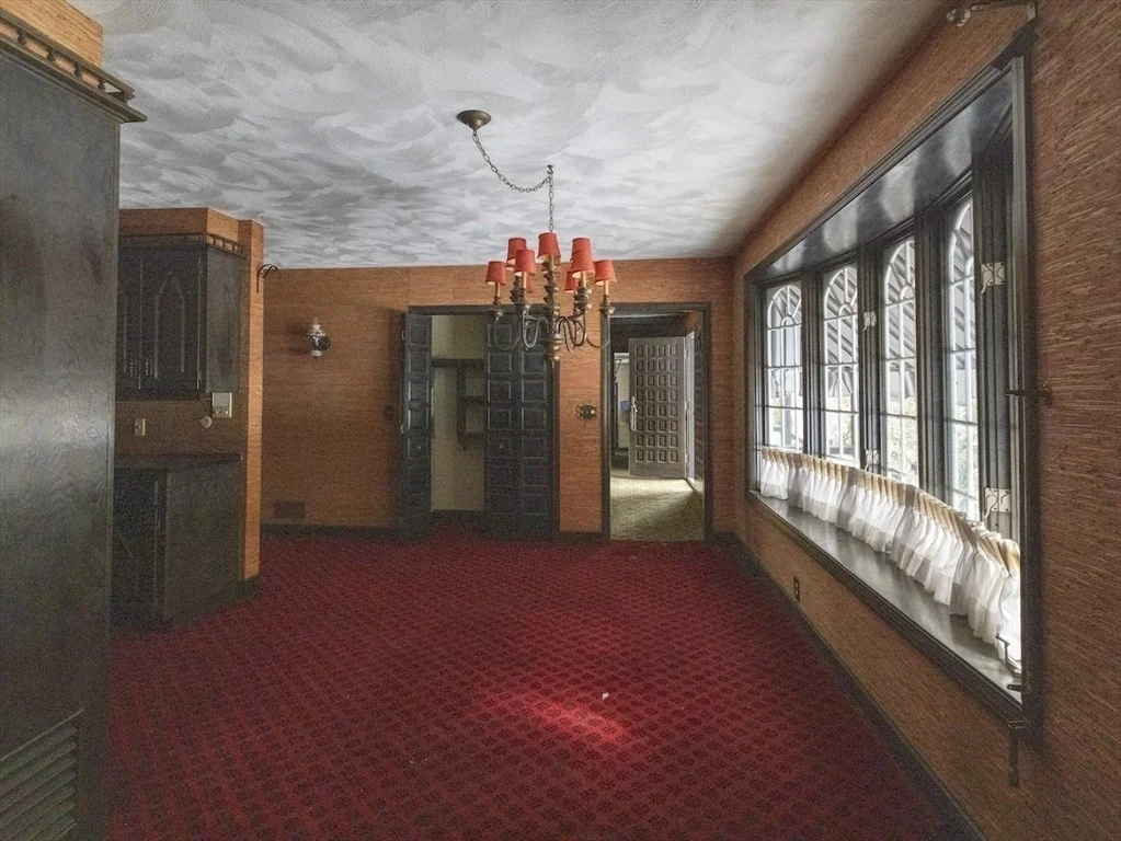 Photo of 233 Annette Ave