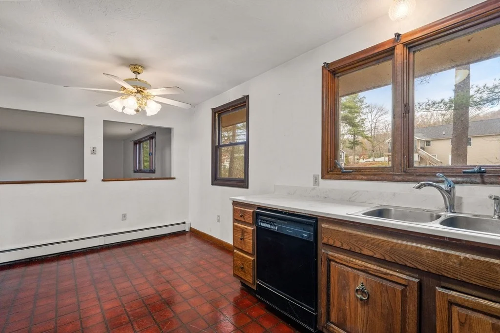 Photo of 9 Scenic Ave