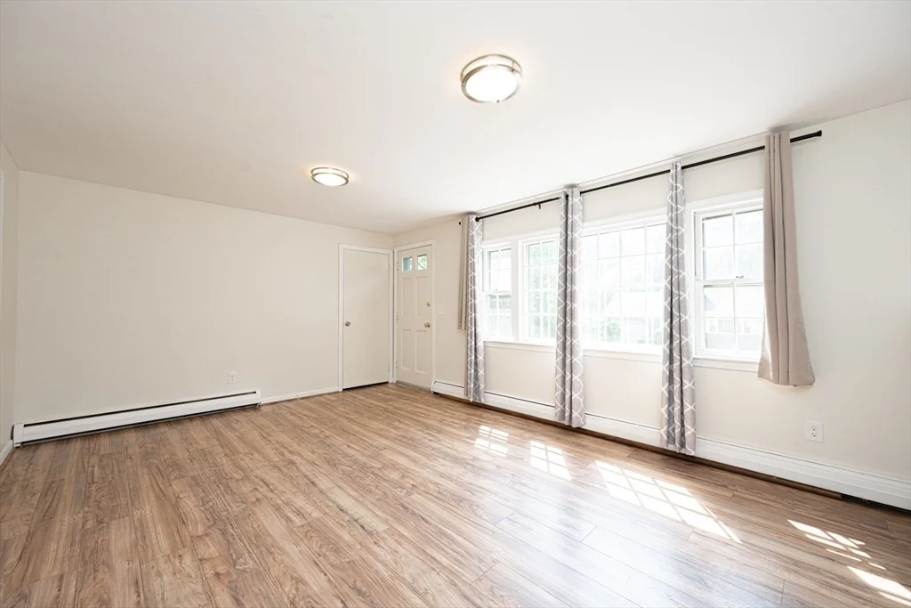 Photo of 297 Compass Cir