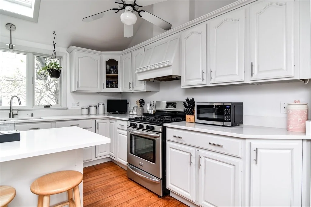 Photo of 10 Forest Ave