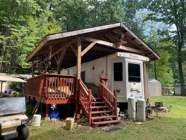 Photo of 27 & 29 Cascade Dr