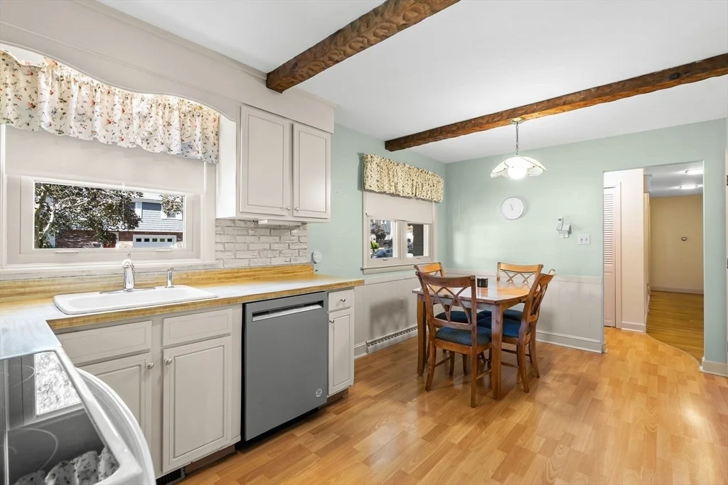 Photo of 39 Walsh Ave
