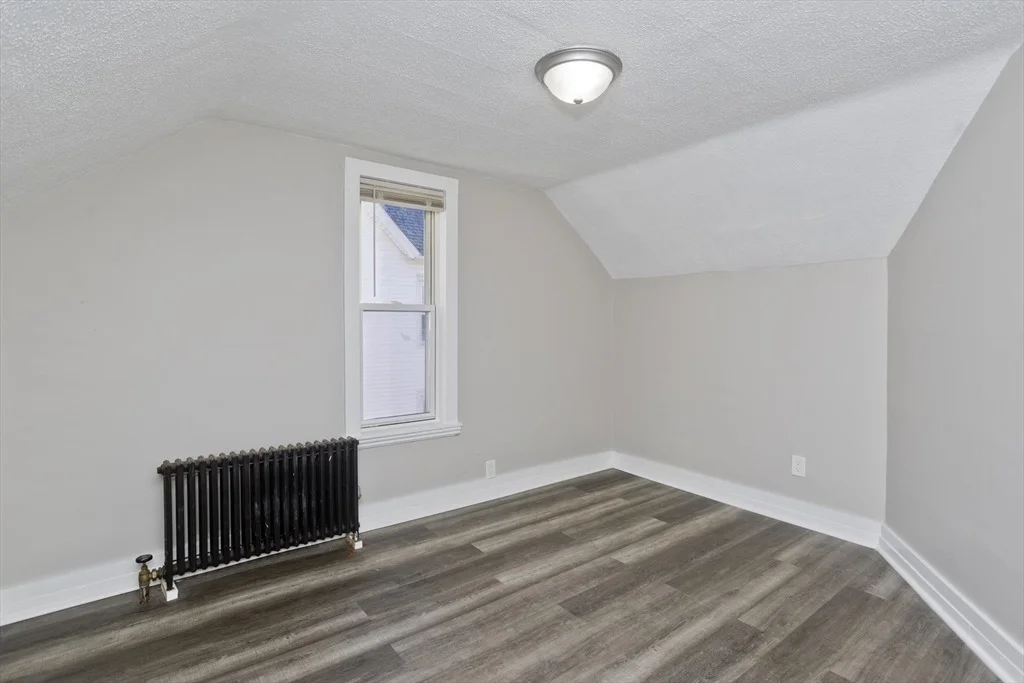 Photo of 182 Massasoit Street