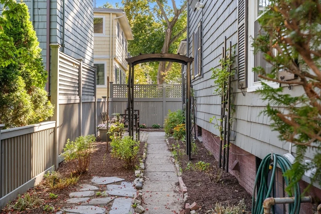 Photo of 6 Perry St