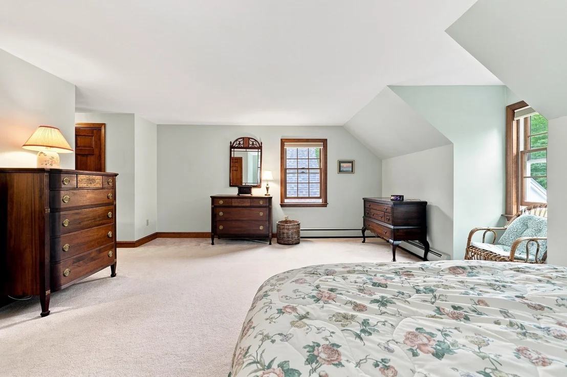 Photo of 104 Elm Street