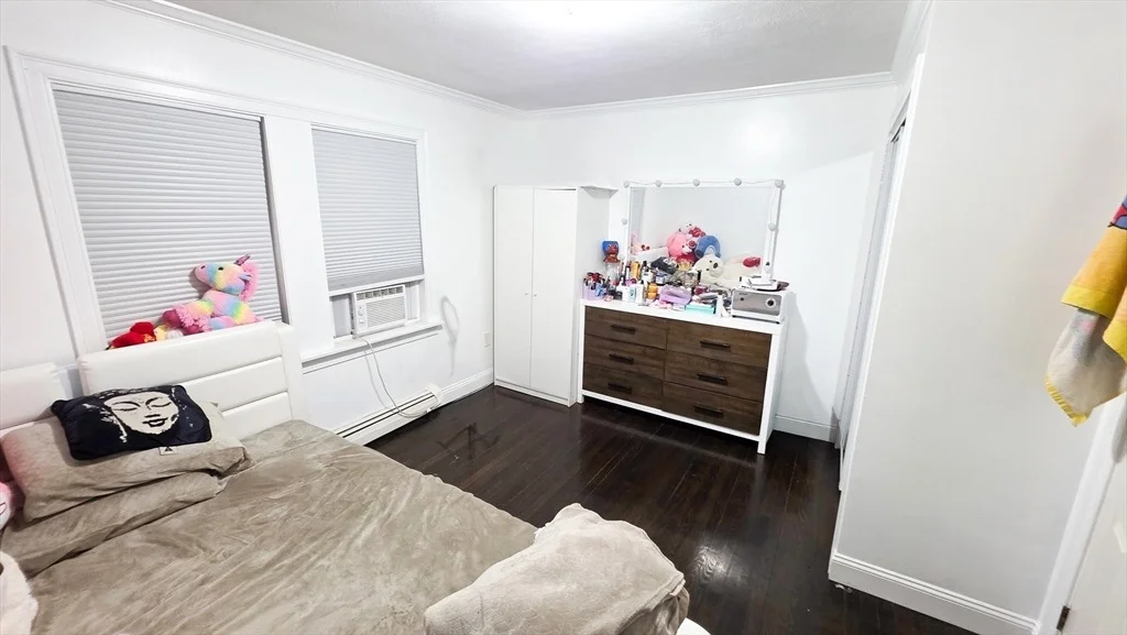 Photo of 446 (450) Vane St.