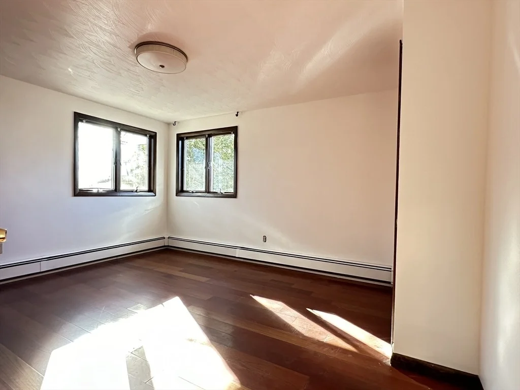 Photo of 24 Hemlock Dr
