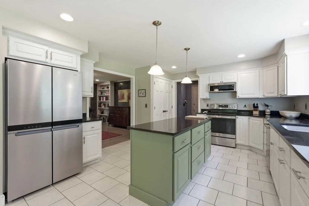 Photo of 46 Laurel Hill Rd