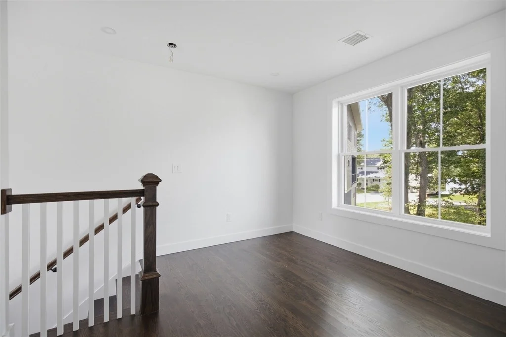 Photo of 61 Mcalee Ave