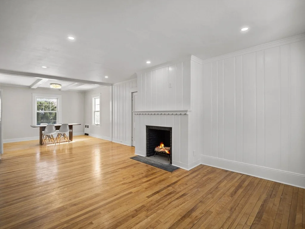 Photo of 329 Burncoat Street
