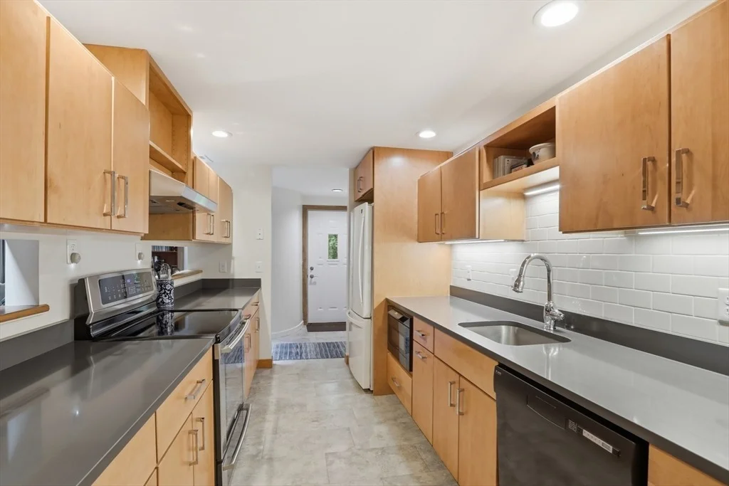 Photo of 39 Hog Hill Road
