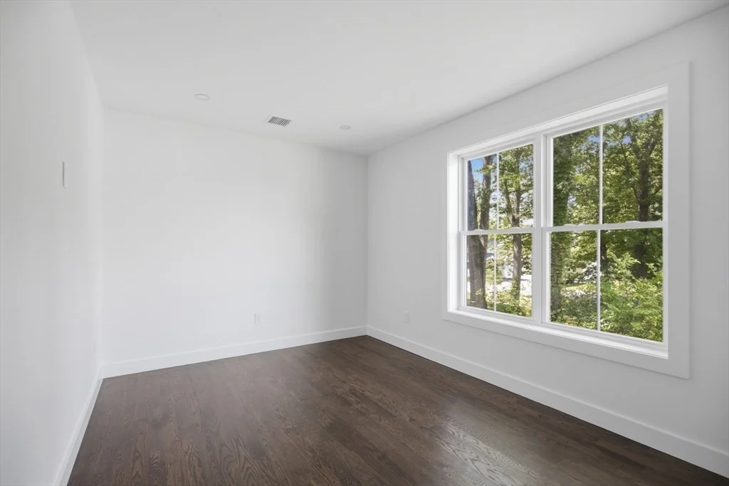 Photo of 61 Mcalee Ave