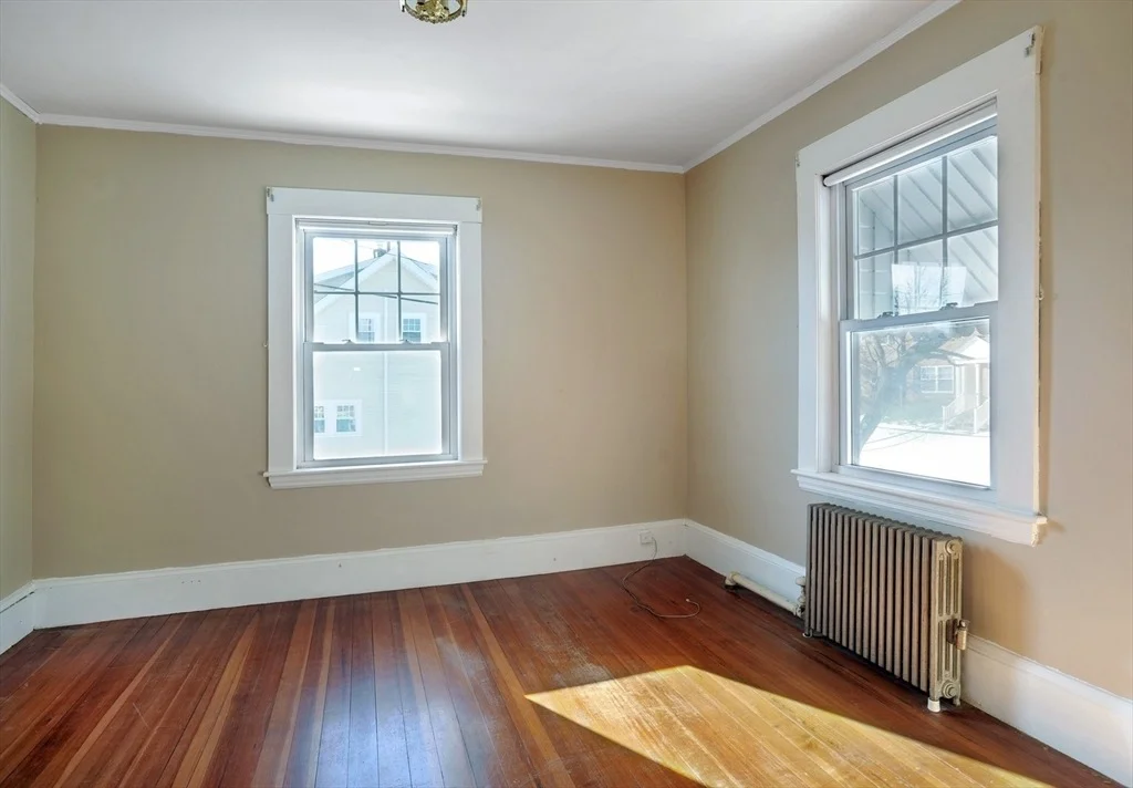 Photo of 18 Valley Beach Ave