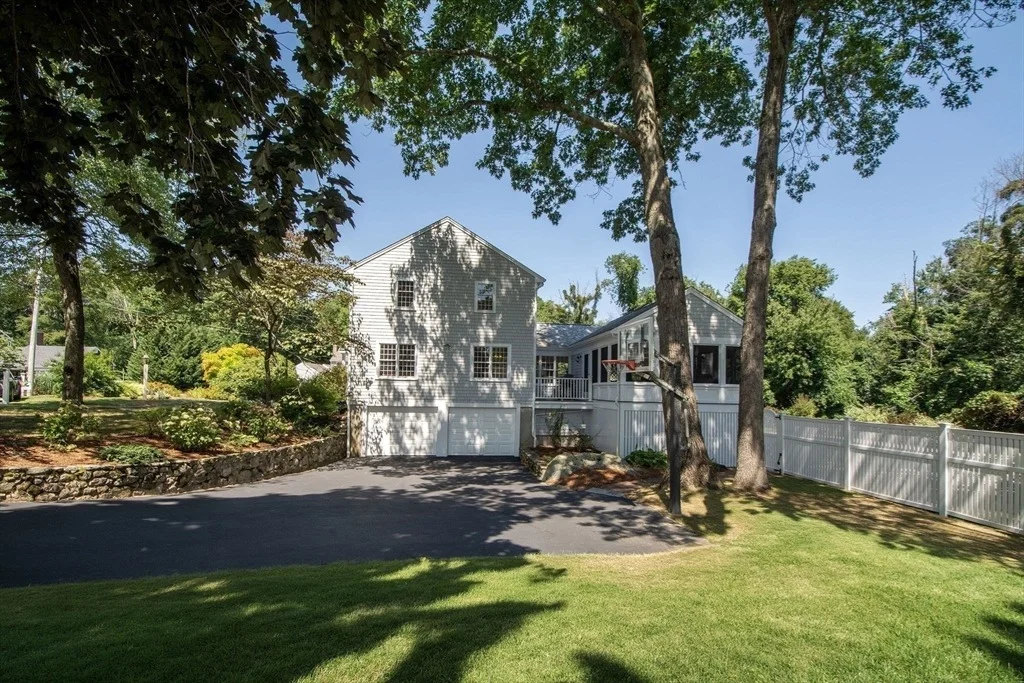 Photo of 39 Ledgewood Dr