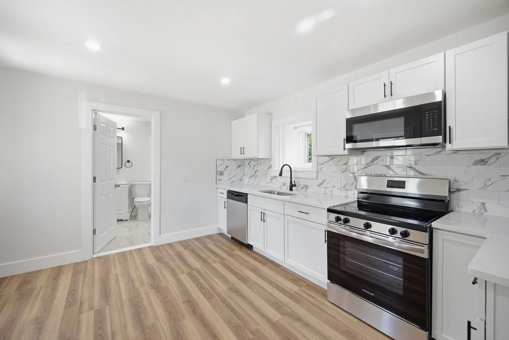 Photo of 323 Spring St