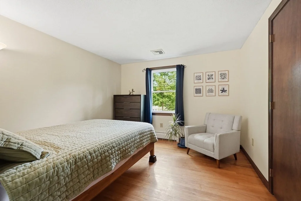 Photo of 87 Logtown Rd