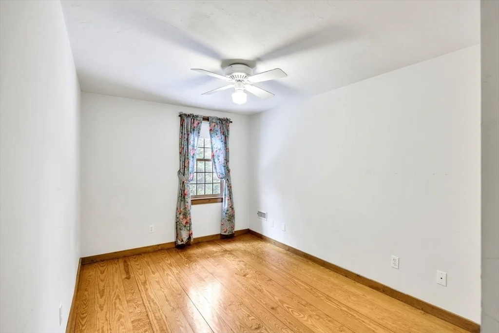 Photo of 85 Clamshell Cove Rd