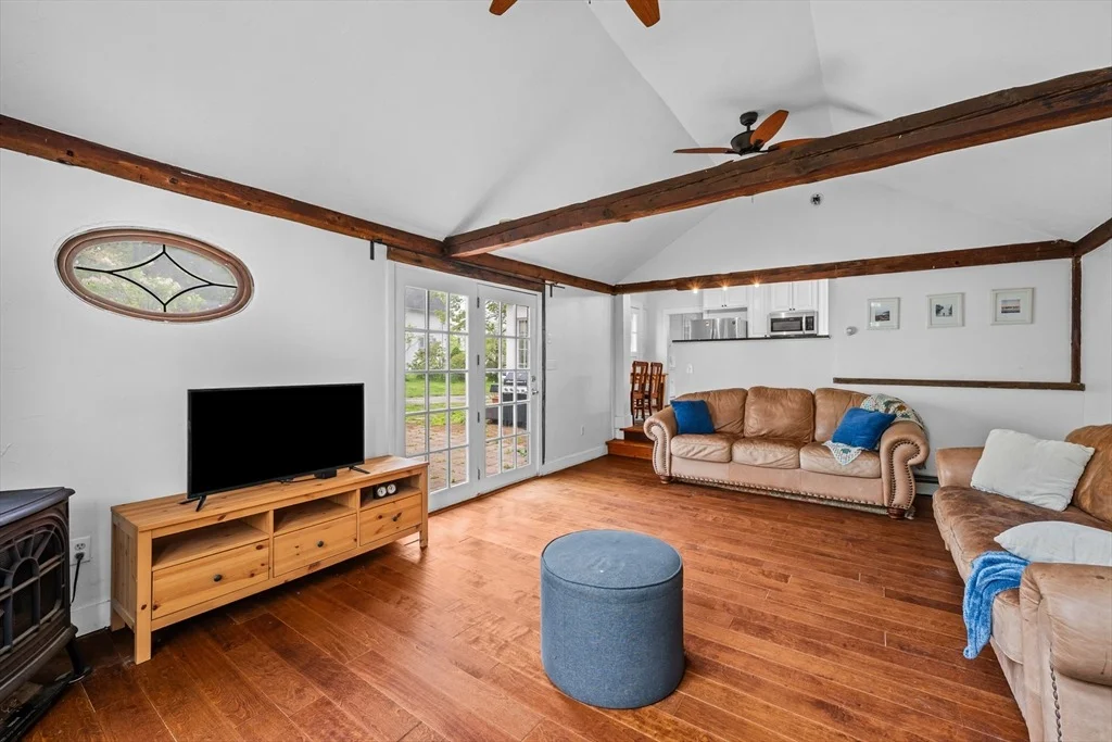 Photo of 10 Maple