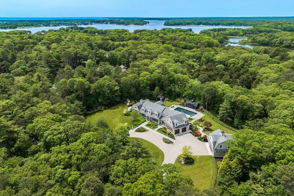 Photo of 195 Bunker Hill Road
