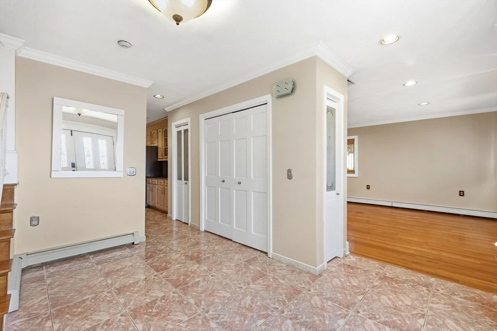 Photo of 12 Parkway Dr