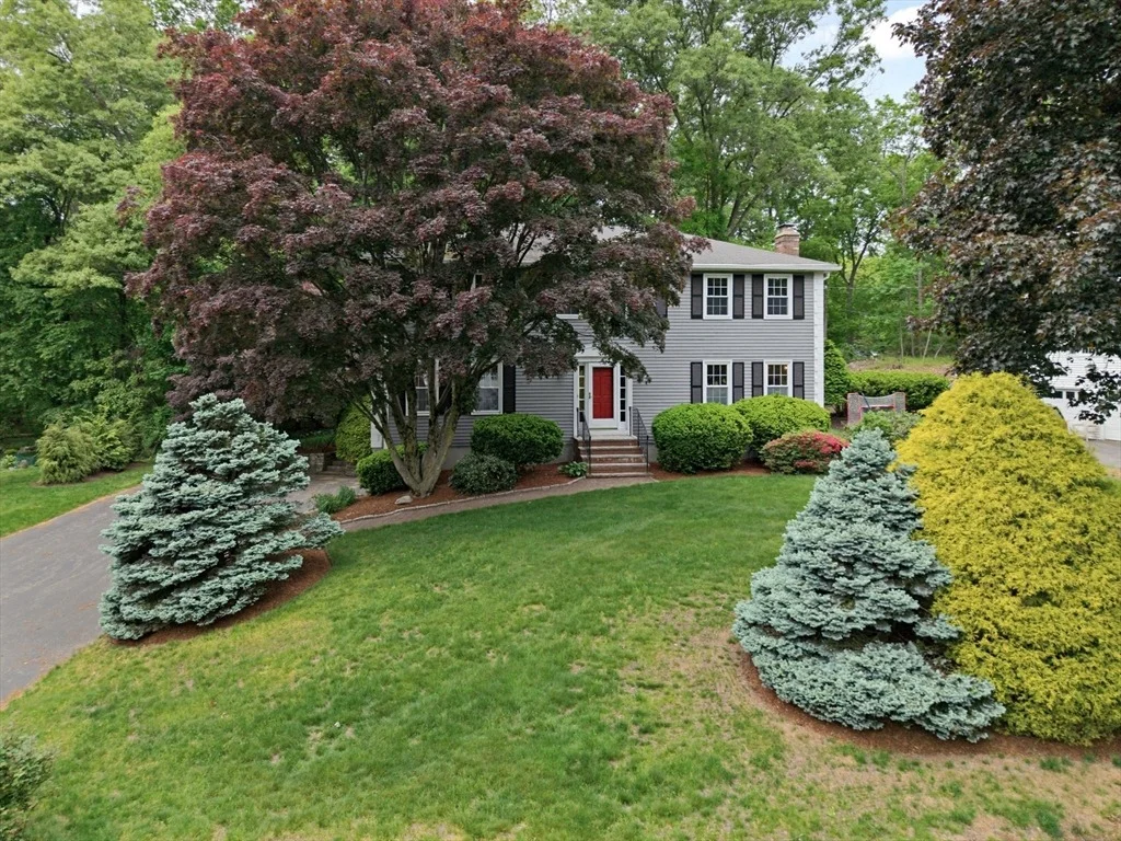 Photo of 7 Cahill Park Dr