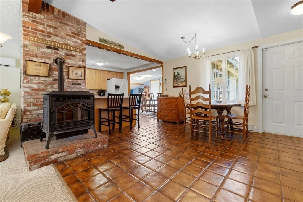 Photo of 8 Colgate Rd