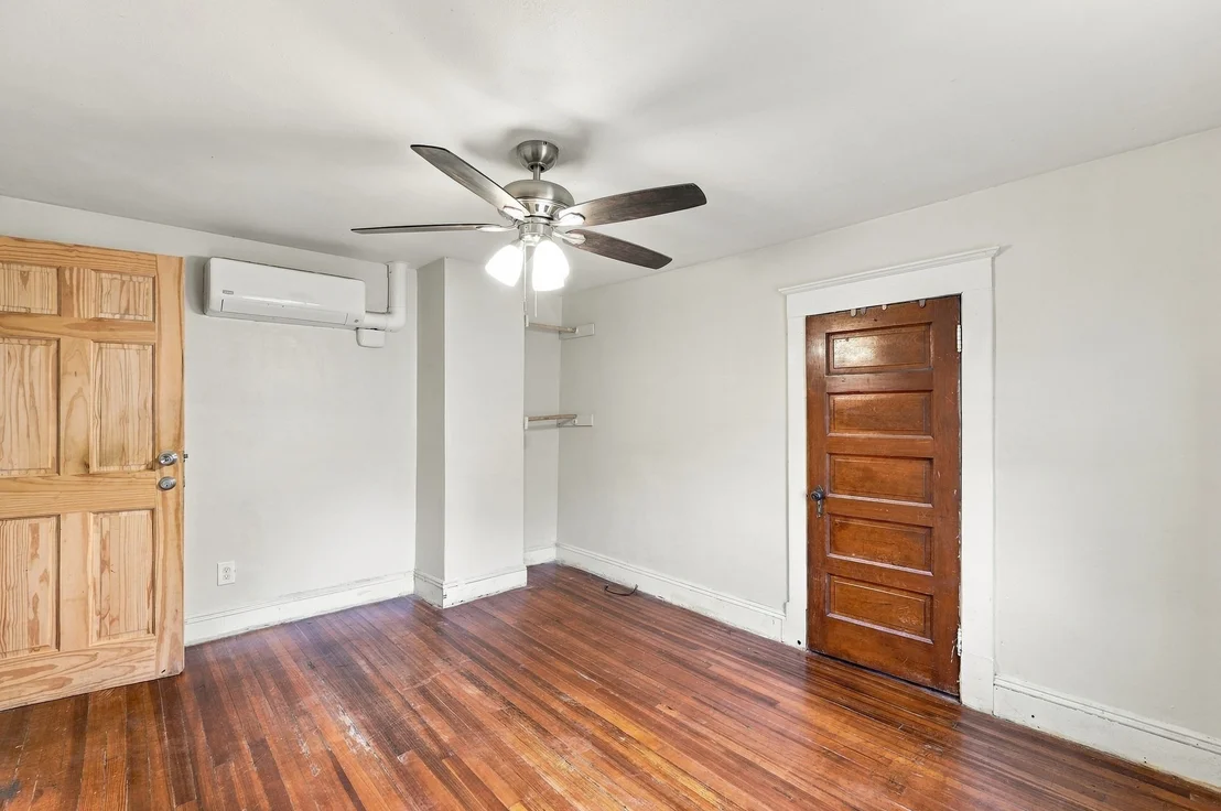 Photo of 132 Gilbert Ave