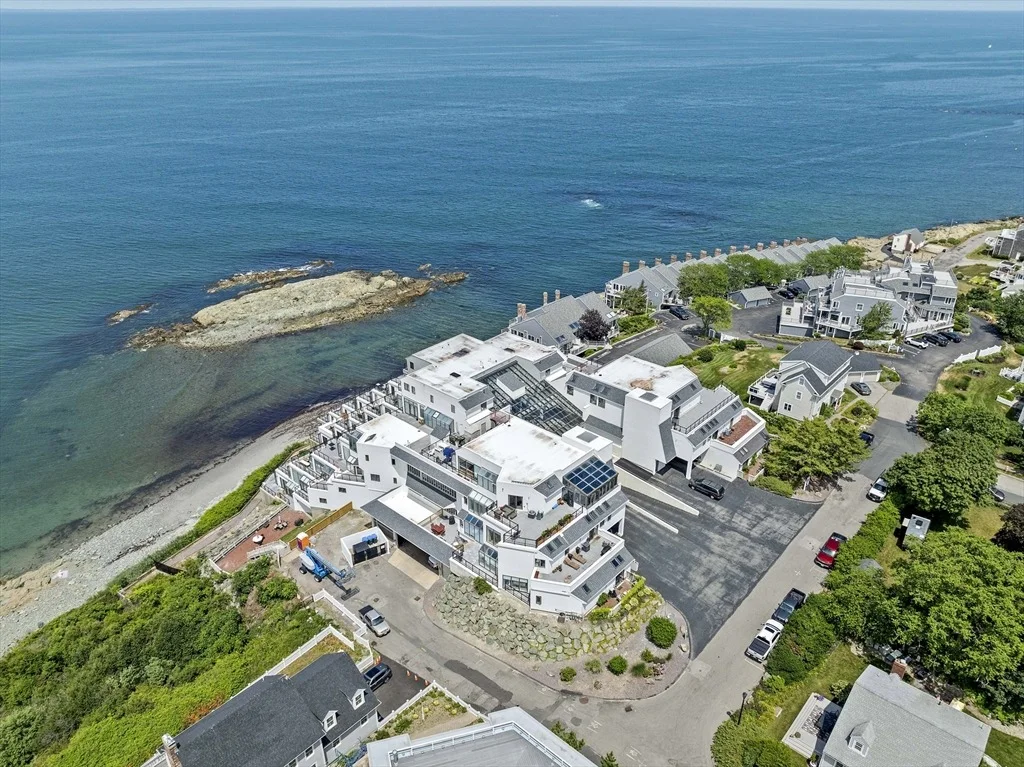 Photo of Unit 40 at 40 Oceanside Dr