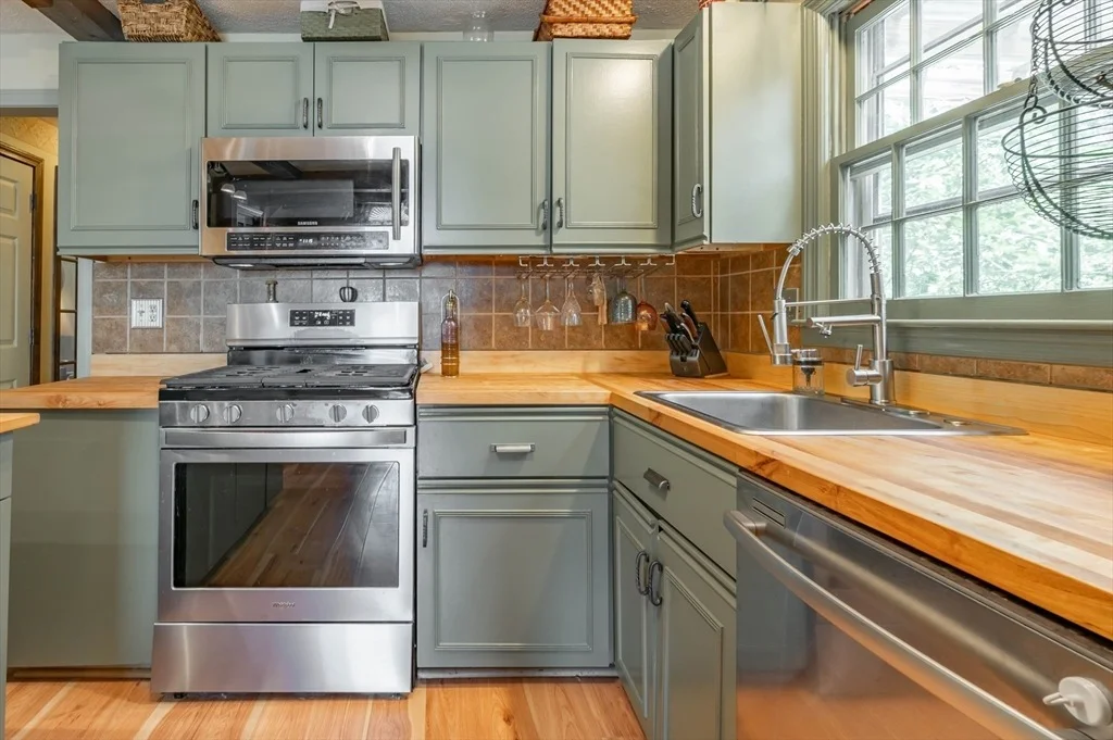 Photo of 25 Hickory Drive