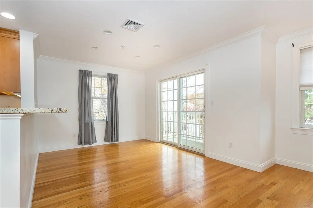 Photo of Unit 25A at 25 Maple Street