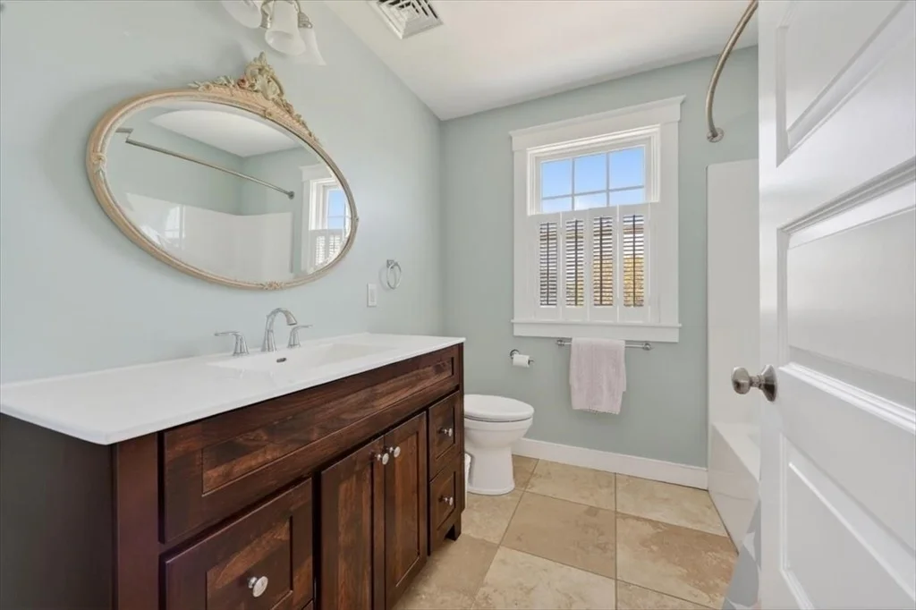 Photo of 33 Oceanside Drive
