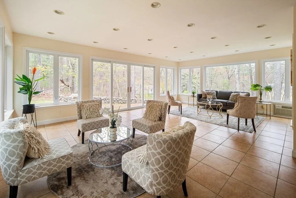Photo of 18 Saddle Ridge Rd