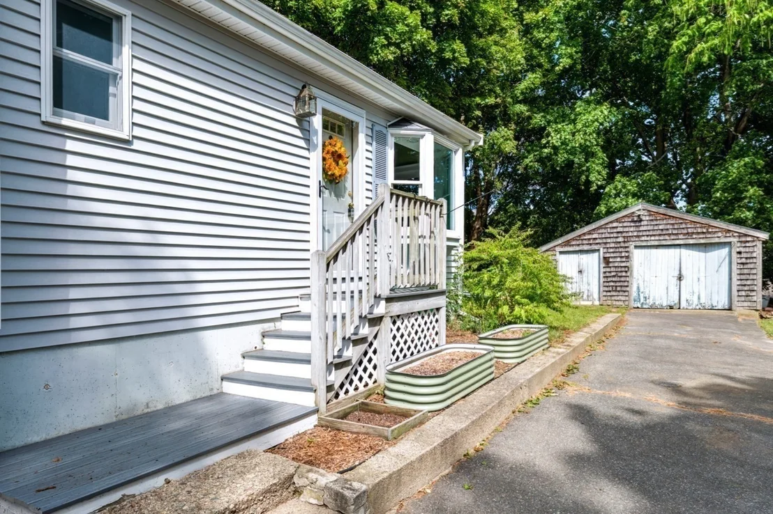 Photo of 17 Fairview Ave